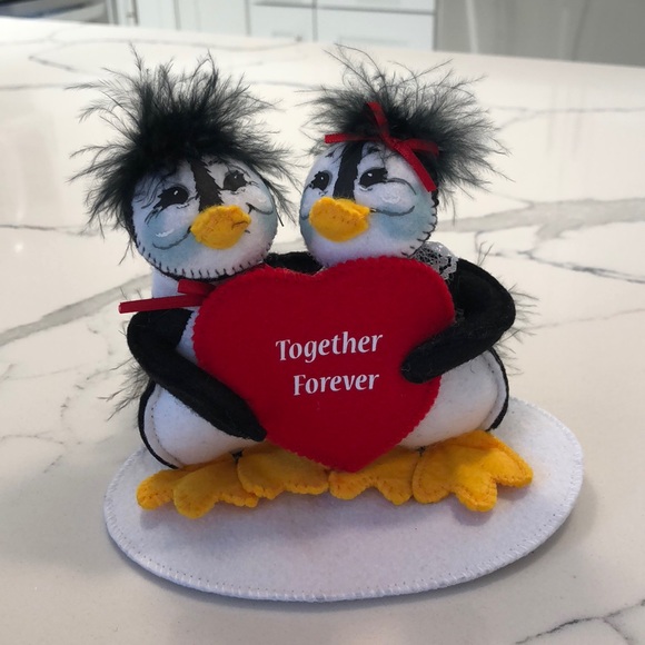Annalee Penguins 🐧🐧❤️❤️ - Picture 2 of 3
